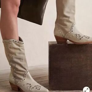 Free People Joelton Studded Western Boots tan and Lt Grey Leather EU 37 US 7